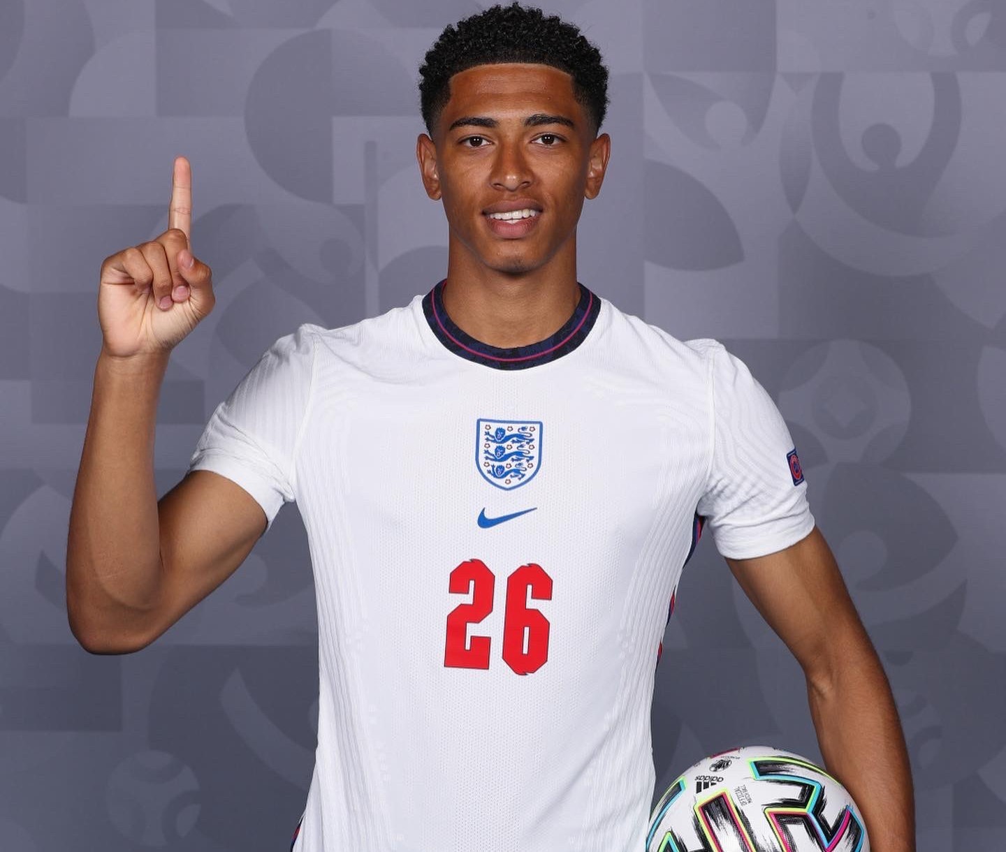 托纳利：我们把握机会不够好，然后每过一分钟比赛就会更沉重（托纳利：机会没抓住，时间越往后比赛越艰难）