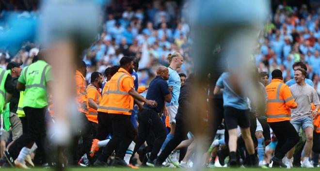 气温未降，“雪”先来了？杭州桐庐滑雪场“开板”，半个月后还有“夜滑”（气温不降雪先至：杭州桐庐滑雪场开板，半月后加开夜滑）