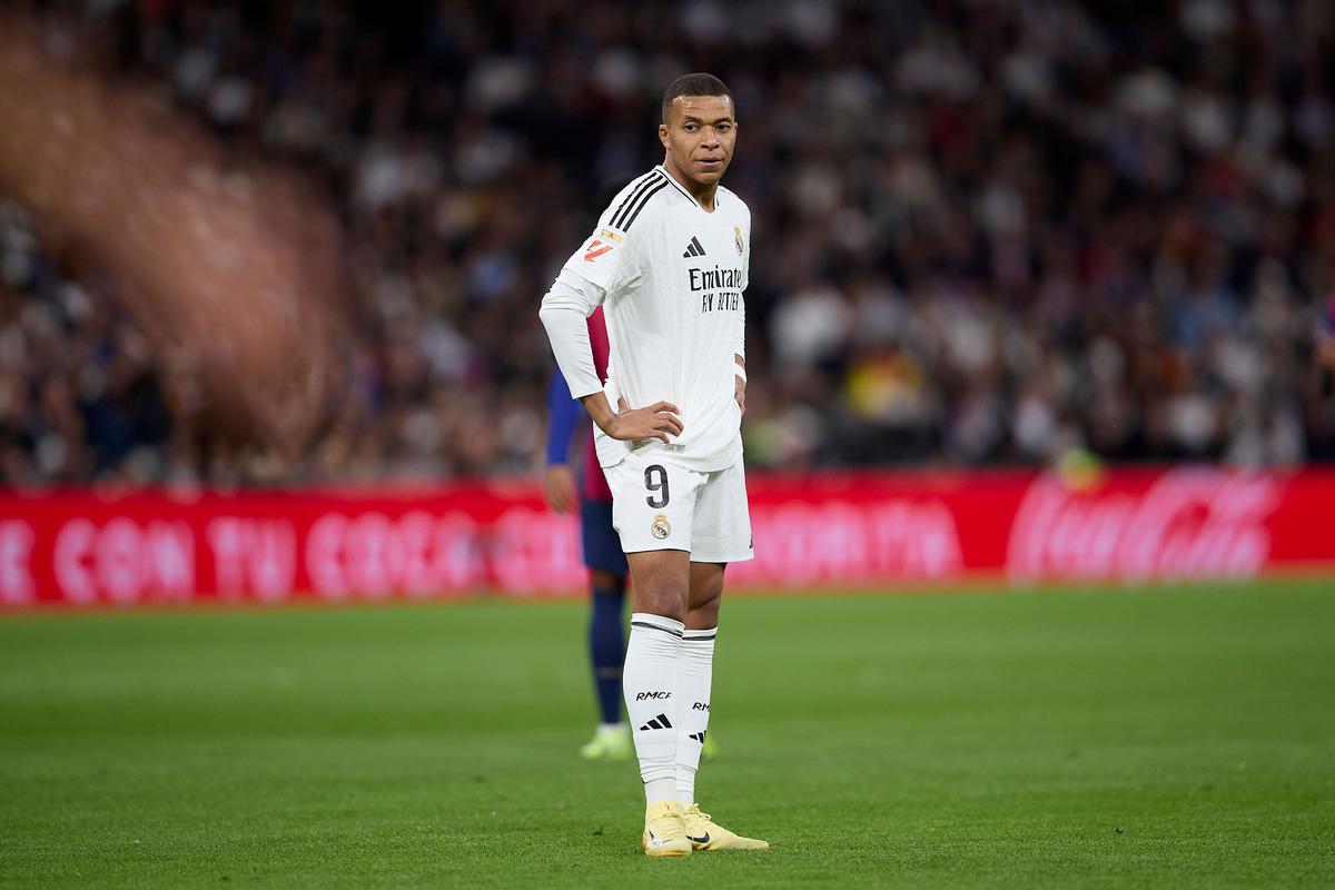 尤文vs都灵：伊尔迪兹领衔，DV9、库普、鲁加尼出战（尤文对阵都灵：伊尔迪兹率队，DV9、库普、鲁加尼出战）