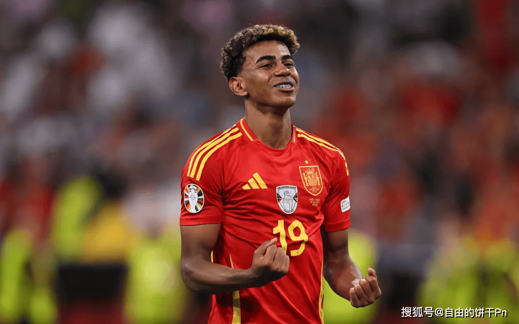 官方：津门虎球员陈哲宣因辱骂裁判员，停赛5场罚款5万（官方通报：因辱骂裁判，津门虎陈哲宣被禁赛5场并罚款5万元）