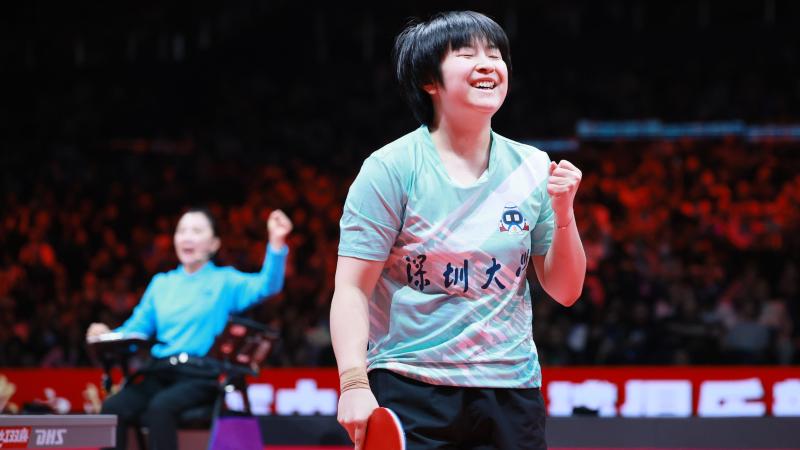 火力全开！孙颖莎王楚钦直落三局击败法国组合，助中国队先拿3分（孙颖莎／王楚钦三局横扫法国组合，助国乒率先拿下3分）