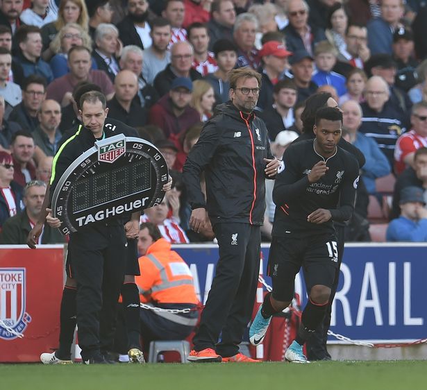 女排世联赛香港站：中国女排3-1日本队，八人表现满分，两人及格