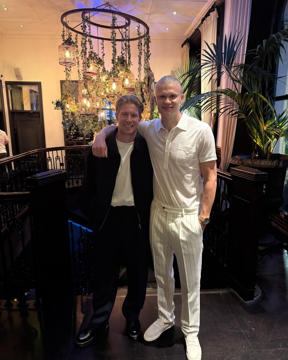 球员不满情绪写在脸上（球员怒气难掩）